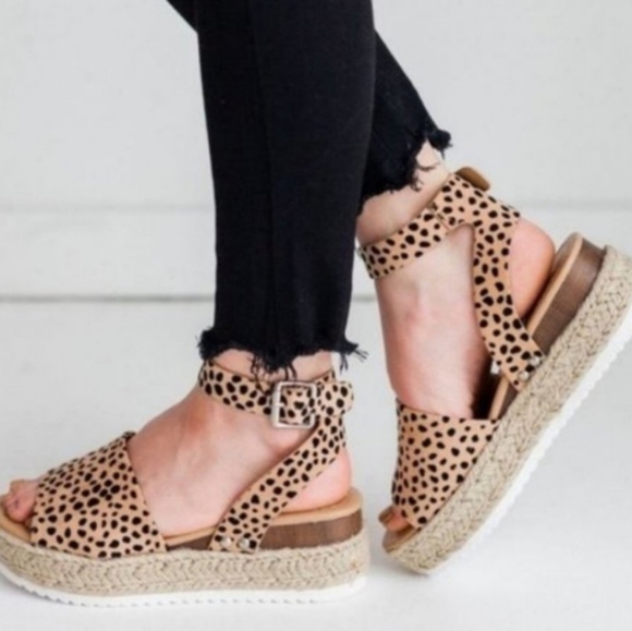 Cheetah print Espadrilles - Picture 3 of 8